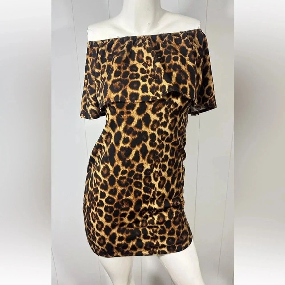 Pinc M Junior  Animal Print Off-shoulder Mini Dress Ruffle Front Sleeveless - Picture 1 of 9